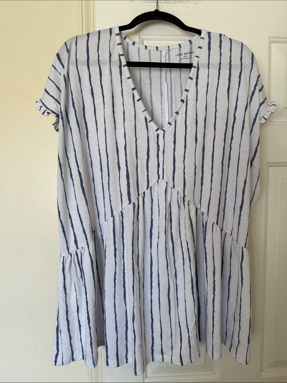 Lane Bryant White and Navy Vertical Stripe V-Neck Babydoll Tunic